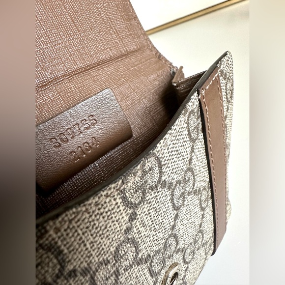 Vintage Gucci Bifold Wallet, AS IS, FINAL SALE - Picture 3 of 16